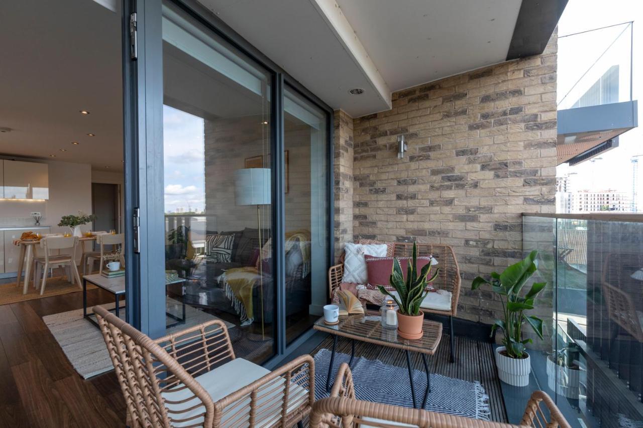 Modern Luxe Apt Just 10 Mins From Tower Bridge! Easy Access To Tube And Bus Лондон Экстерьер фото