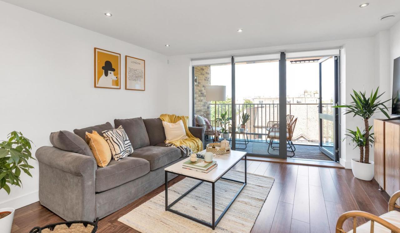Modern Luxe Apt Just 10 Mins From Tower Bridge! Easy Access To Tube And Bus Лондон Экстерьер фото